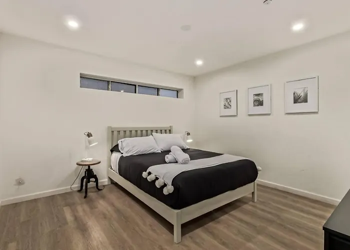 Remodeled 2br Phx Gem With Free Parking