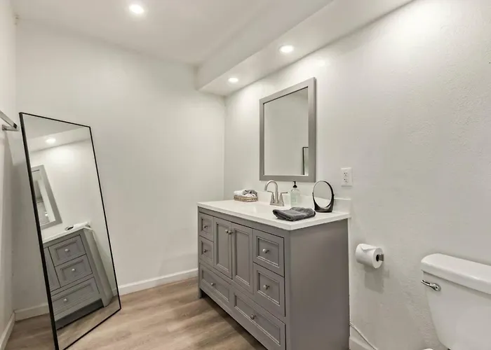 Remodeled 2br Phx Gem With Free Parking Holiday home