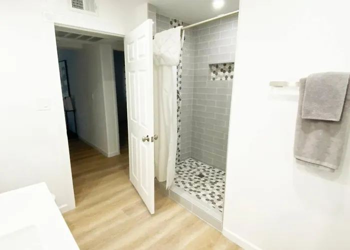 Holiday home Remodeled 2br Phx Gem With Free Parking *